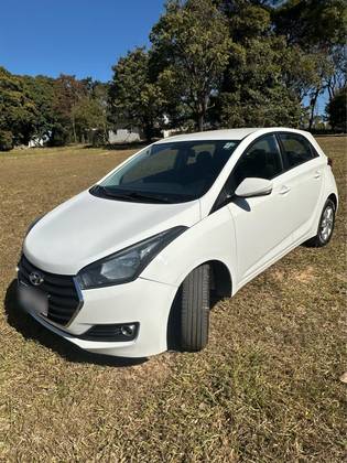 HYUNDAI HB20 1.6 COMFORT PLUS 16V FLEX 4P MANUAL HYUNDAI HB20 1.6 COMFORT PLUS 16V FLEX 4P MANUAL